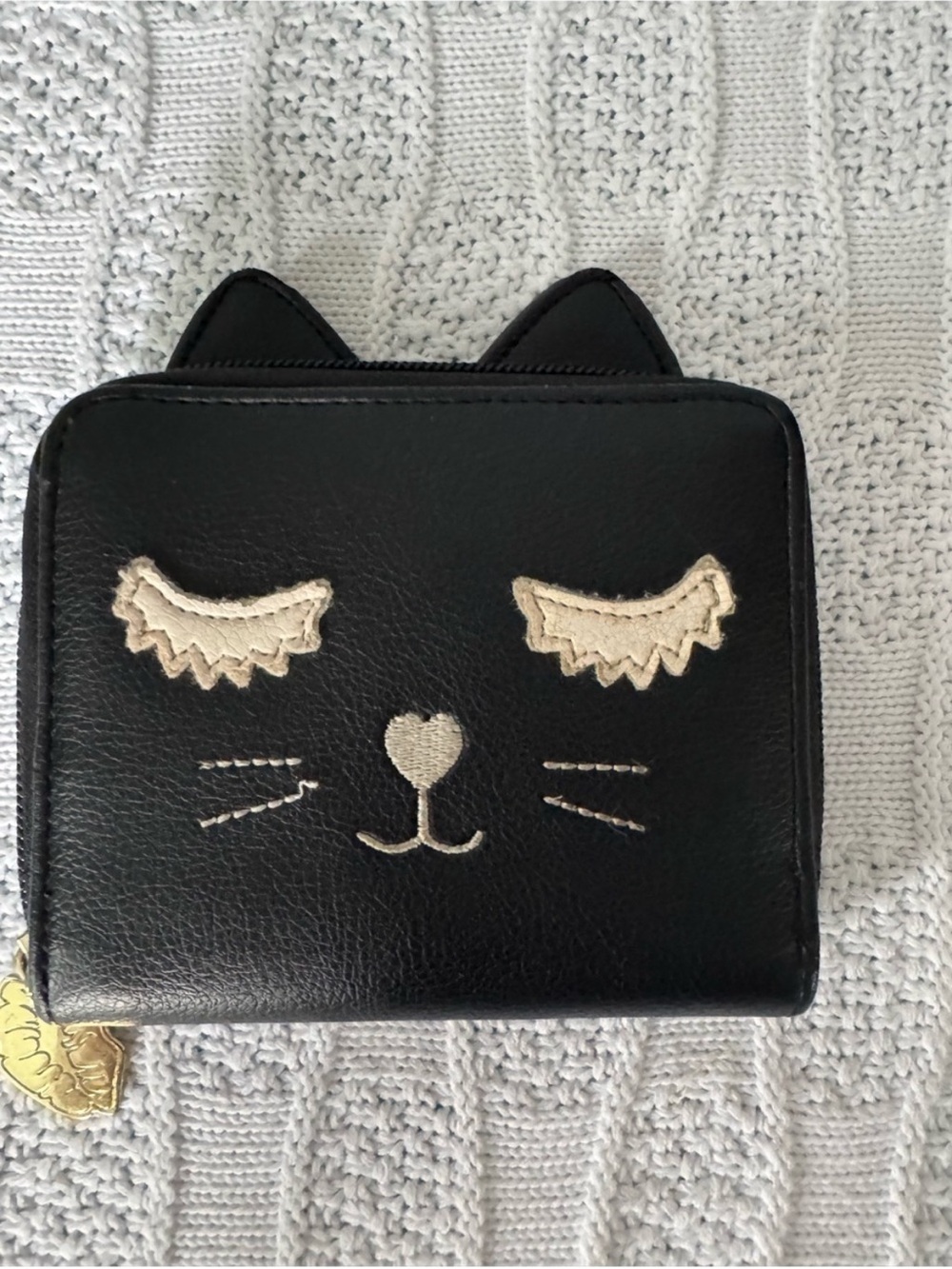 Betsey Johnson 2pc large tote & kitty wallet - Picture 2 of 10